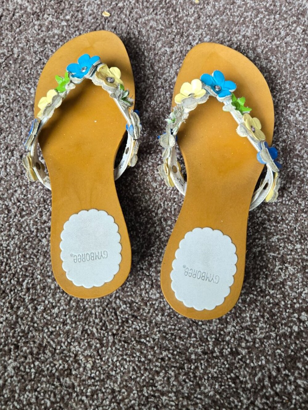 Shoes - Picture 4 of 5